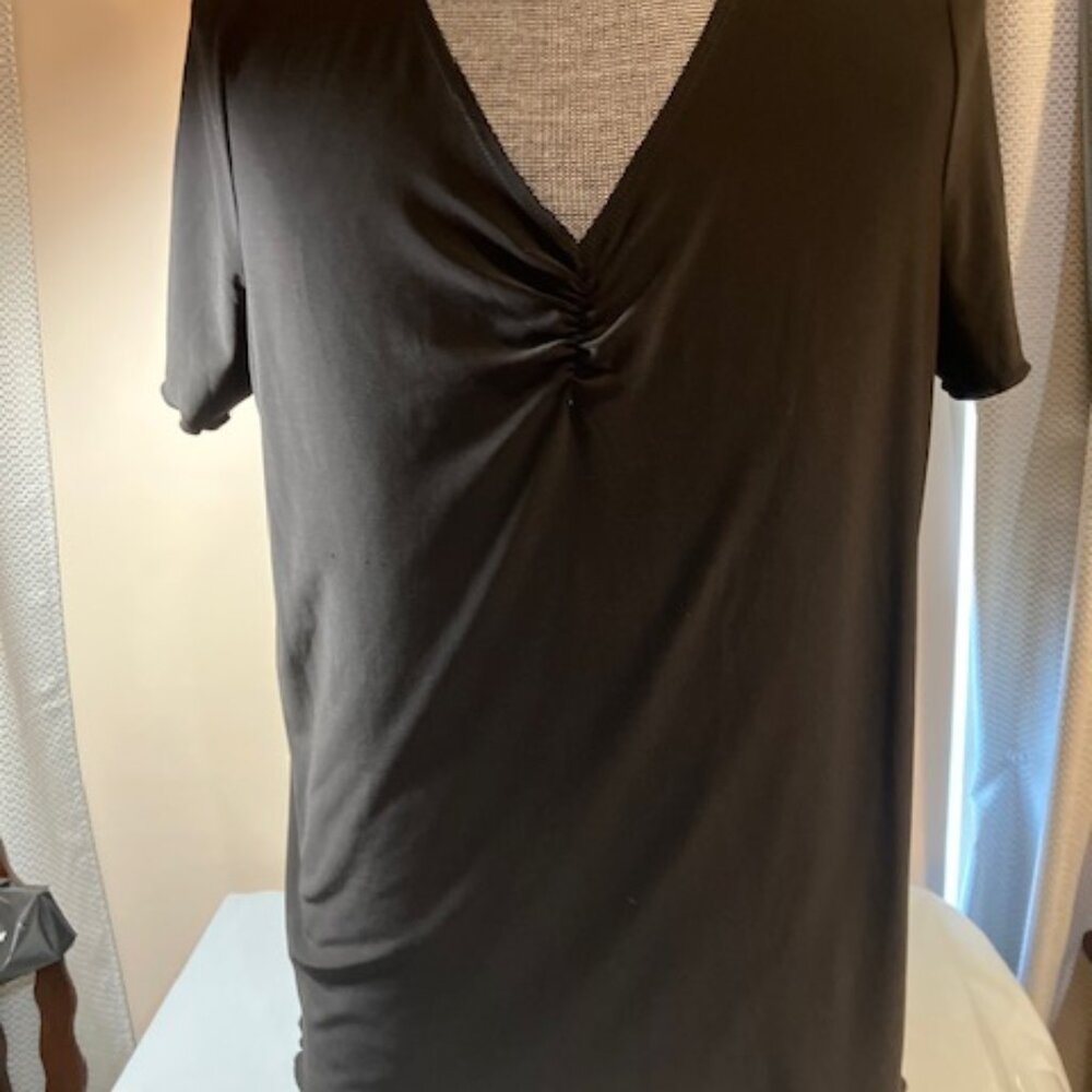 Woman's Short Sleeve Blouse 2X Black V Neck Made in the USA